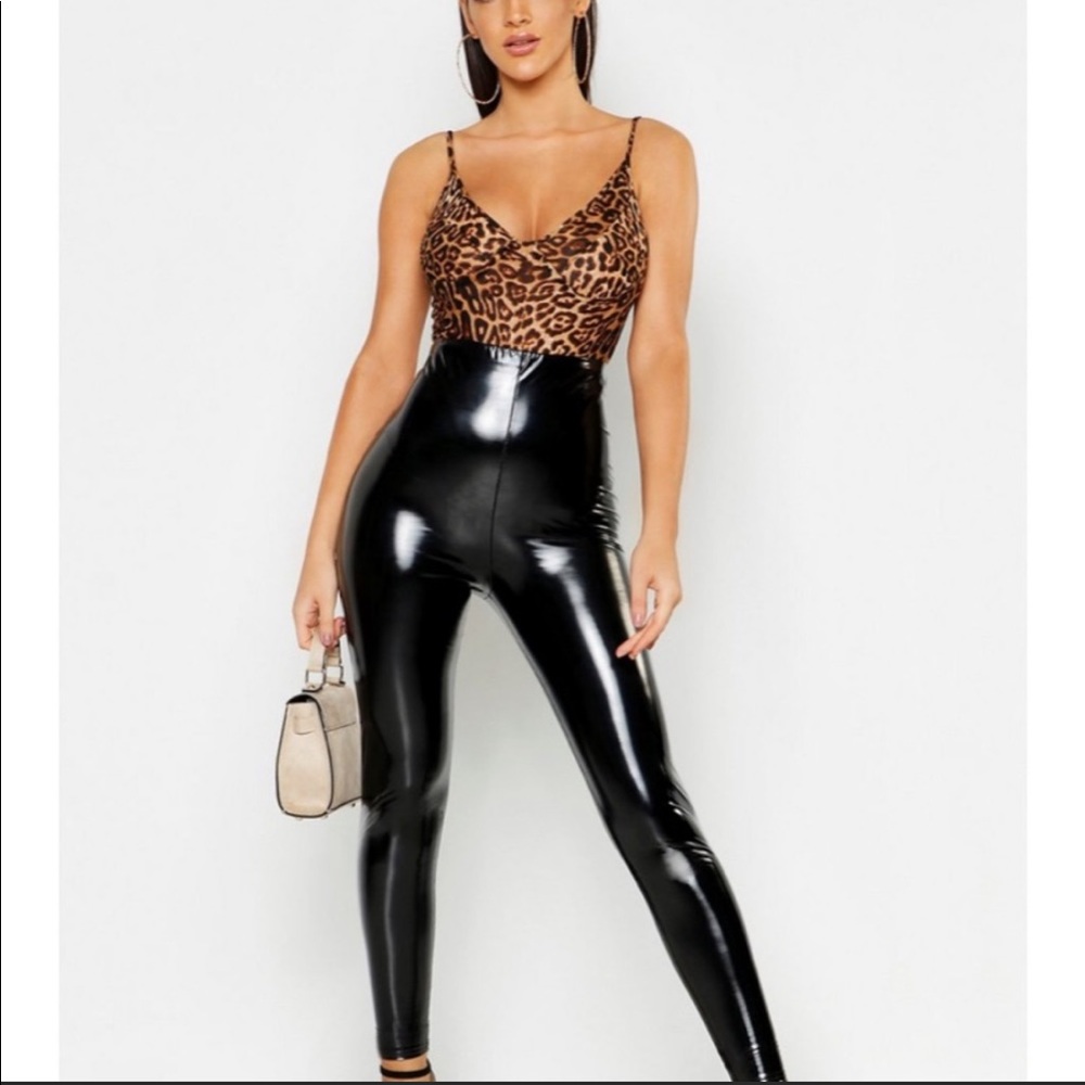 🥀Boo boo Vinyl leggings